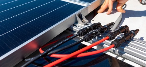 Conexão elétrica de sistema fotovoltaico